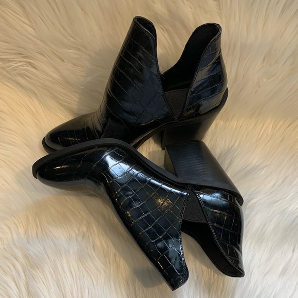 Steve Madden LEV Black Croc Booties - Picture 8 of 11